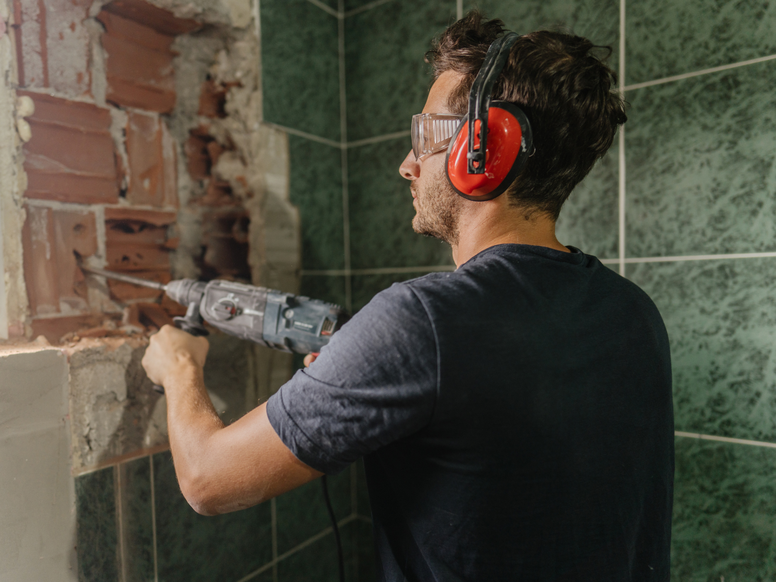 What Happens if you disturb Asbestos? Innov8 Group UK